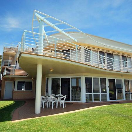 Appartement The Clippers 1 Fabulous Waterfront Unit à Salamander Bay Extérieur photo